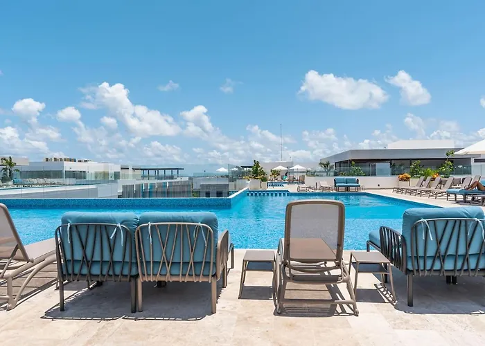Beach Apartments For 12 In Playa